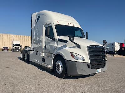 Used 2022 Freightliner Cascadia Detroit DD15AT Semi Truck with Sleeper Cab for sale #385486 - photo 1