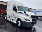 Used 2022 Freightliner Cascadia Detroit DD15AT Semi Truck with Sleeper Cab for sale #385490 - photo 1