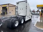 Used 2022 Freightliner Cascadia Detroit DD15AT Semi Truck with Sleeper Cab for sale #385490 - photo 7