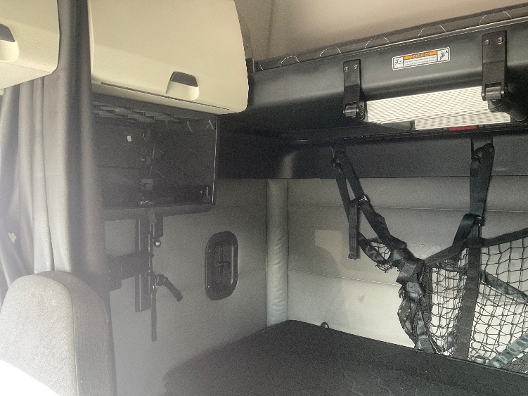 Used 2022 Freightliner Cascadia - photo 21
