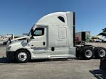 Used 2022 Freightliner Cascadia Detroit DD15AT Semi Truck with Sleeper Cab for sale #385501 - photo 4