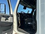 Used 2022 Freightliner Cascadia Detroit DD15AT Semi Truck with Sleeper Cab for sale #385501 - photo 9