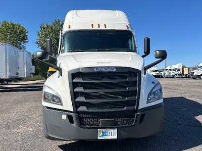 Used 2022 Freightliner Cascadia Detroit DD15AT Semi Truck with Sleeper Cab for sale #385511 - photo 2