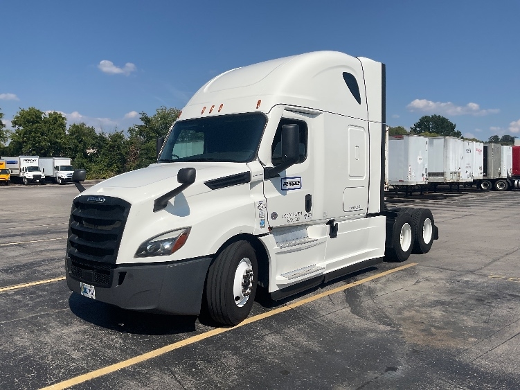 Used 2022 Freightliner Cascadia - photo 5