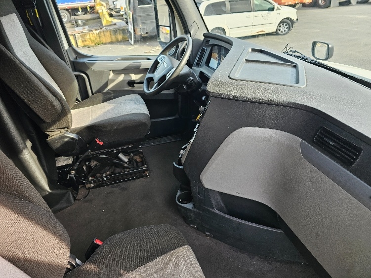 Used 2022 Freightliner Cascadia - photo 17