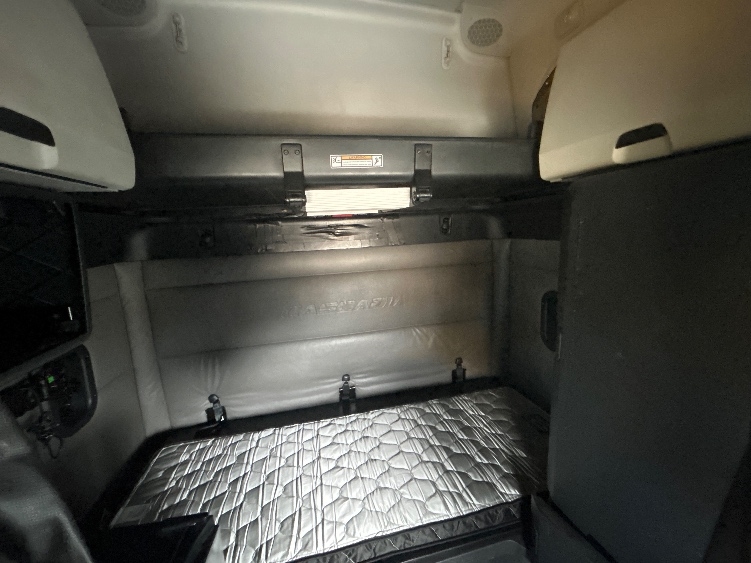 Used 2022 Freightliner Cascadia - photo 19