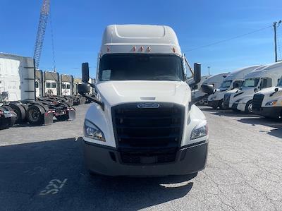 Used 2022 Freightliner Cascadia Detroit DD15AT Semi Truck with Sleeper Cab for sale #385547 - photo 2