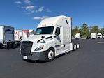 Used 2022 Freightliner Cascadia Detroit DD15AT Semi Truck with Sleeper Cab for sale #385551 - photo 3