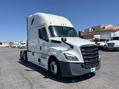 Used 2022 Freightliner Cascadia Detroit DD15AT Semi Truck with Sleeper Cab for sale #385557 - photo 1