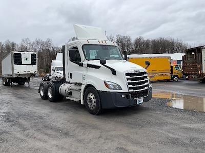 Used 2021 Freightliner Cascadia - photo 1