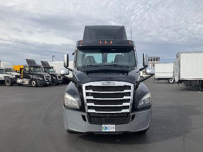Used 2021 Freightliner Cascadia - photo 1