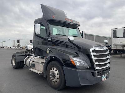 Used 2021 Freightliner Cascadia - photo 1