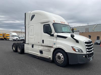 Used 2021 Freightliner Cascadia Detroit DD15AT Semi Truck with Sleeper Cab for sale #386384 - photo 1