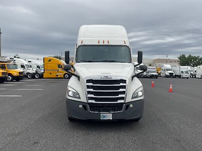 Used 2021 Freightliner Cascadia Detroit DD15AT Semi Truck with Sleeper Cab for sale #386384 - photo 2