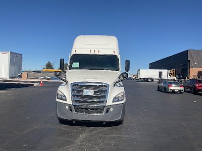 Used 2021 Freightliner Cascadia Detroit DD15AT Semi Truck with Sleeper Cab for sale #386387 - photo 2