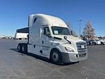 Used 2021 Freightliner Cascadia Detroit DD15AT Semi Truck with Sleeper Cab for sale #386387 - photo 1