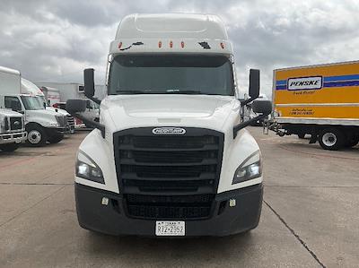 Used 2021 Freightliner Cascadia Detroit DD15AT Semi Truck with Sleeper Cab for sale #386415 - photo 2