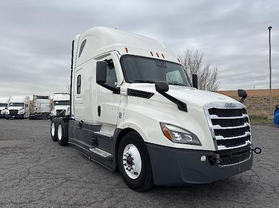 Used 2021 Freightliner Cascadia - photo 1