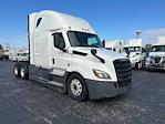 Used 2021 Freightliner Cascadia Detroit DD15AT Semi Truck with Sleeper Cab for sale #386486 - photo 1