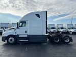Used 2021 Freightliner Cascadia Detroit DD15AT Semi Truck with Sleeper Cab for sale #386486 - photo 4