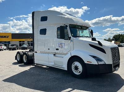 Used 2022 Volvo VNL Volvo D13 Semi Truck for sale #386889 - photo 1