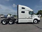 Used 2022 Volvo VNL Volvo D13 Semi Truck for sale #386894 - photo 8