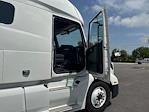 Used 2022 Volvo VNL Volvo D13 Semi Truck for sale #386894 - photo 9