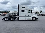 Used 2022 Volvo VNL Volvo D13 Semi Truck for sale #386941 - photo 8