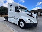 Used 2022 Volvo VNL Volvo D13 Semi Truck for sale #386948 - photo 1