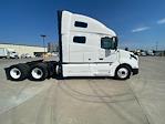 Used 2022 Volvo VNL Volvo D13 Semi Truck for sale #386954 - photo 8
