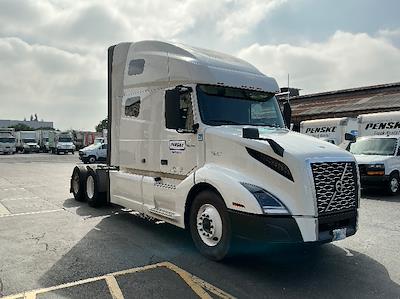 Used 2022 Volvo VNL Volvo D13 Semi Truck for sale #386957 - photo 1
