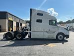 Used 2022 Volvo VNL Volvo D13 Semi Truck for sale #386960 - photo 8
