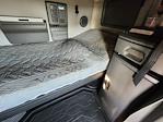 Used 2022 Volvo VNL Volvo D13 Semi Truck for sale #386967 - photo 17