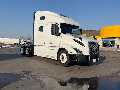 Used 2022 Volvo VNL - photo 1