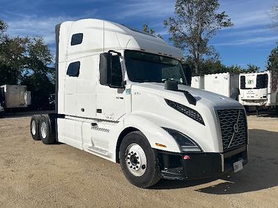 Used 2022 Volvo VNL Volvo D13 Semi Truck for sale #386994 - photo 1