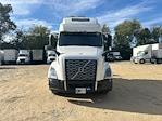 Used 2022 Volvo VNL Volvo D13 Semi Truck for sale #386994 - photo 2