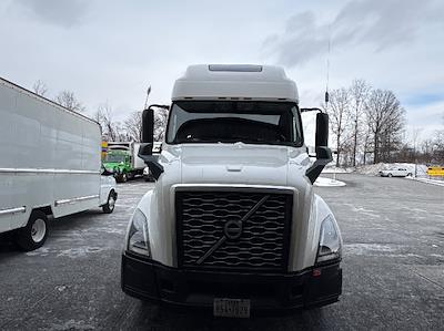 Used 2022 Volvo VNL Volvo D13 Semi Truck for sale #386995 - photo 2