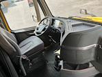 Used 2022 Volvo VNL Volvo D13 Semi Truck for sale #387049 - photo 15
