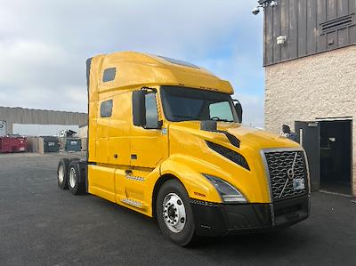 Used 2022 Volvo VNL Volvo D13 Semi Truck for sale #387050 - photo 1
