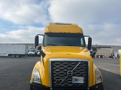 Used 2022 Volvo VNL Volvo D13 Semi Truck for sale #387050 - photo 2