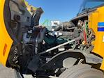 Used 2022 Volvo VNL Volvo D13 Semi Truck for sale #387082 - photo 21