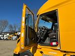 Used 2022 Volvo VNL Volvo D13 Semi Truck for sale #387149 - photo 9