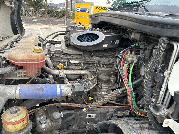 Used 2021 Freightliner Cascadia - photo 23