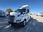 Used 2021 Freightliner Cascadia Detroit DD15AT Semi Truck with Sleeper Cab for sale #387322 - photo 3