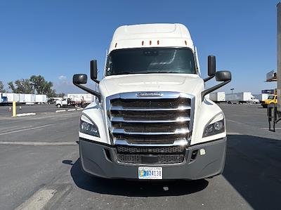 Used 2021 Freightliner Cascadia Detroit DD15AT Semi Truck with Sleeper Cab for sale #387607 - photo 2