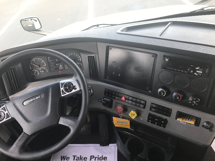 Used 2021 Freightliner Cascadia - photo 13