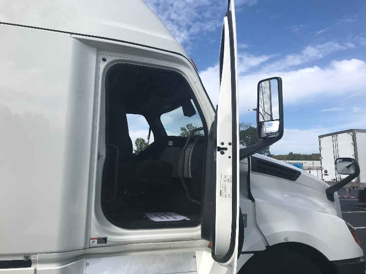 Used 2021 Freightliner Cascadia - photo 15