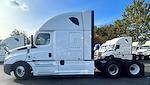 Used 2021 Freightliner Cascadia Detroit DD15AT Semi Truck with Sleeper Cab for sale #387610 - photo 4