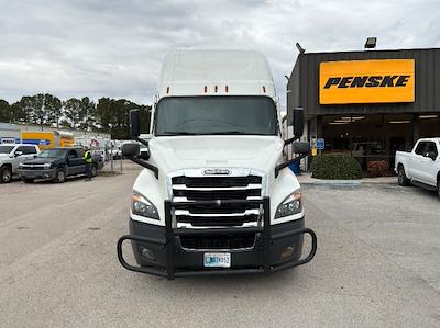 Used 2021 Freightliner Cascadia Detroit DD15AT Semi Truck with Sleeper Cab for sale #388728 - photo 2