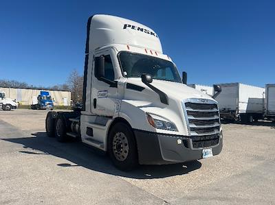 Used 2021 Freightliner Cascadia Detroit DD13 Semi Truck for sale #389039 - photo 1